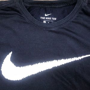 Nike Tee Navy men’s medium shirt